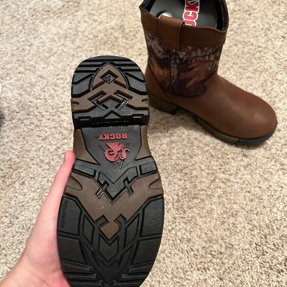 Rocky Wellington kids water resistant boots size 4 youth - Picture 5 of 7